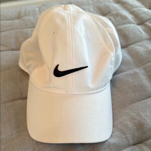 Nike Kids White Hat